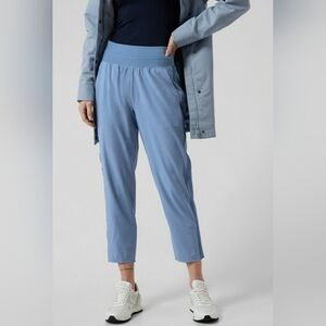 Athleta NWT Nolita Slim Tapered Crop Pant Size 12